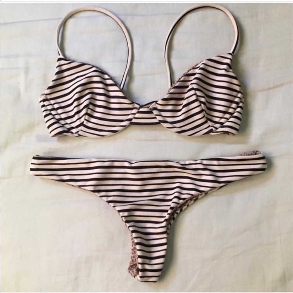 Classic set acacia